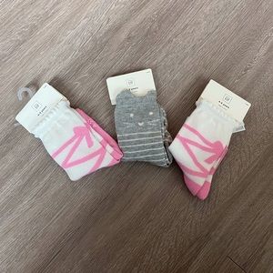 *NEW* babyGap bundle socks